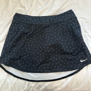 Nike Dri-FIT Black Skirt with Subtle Pattern
